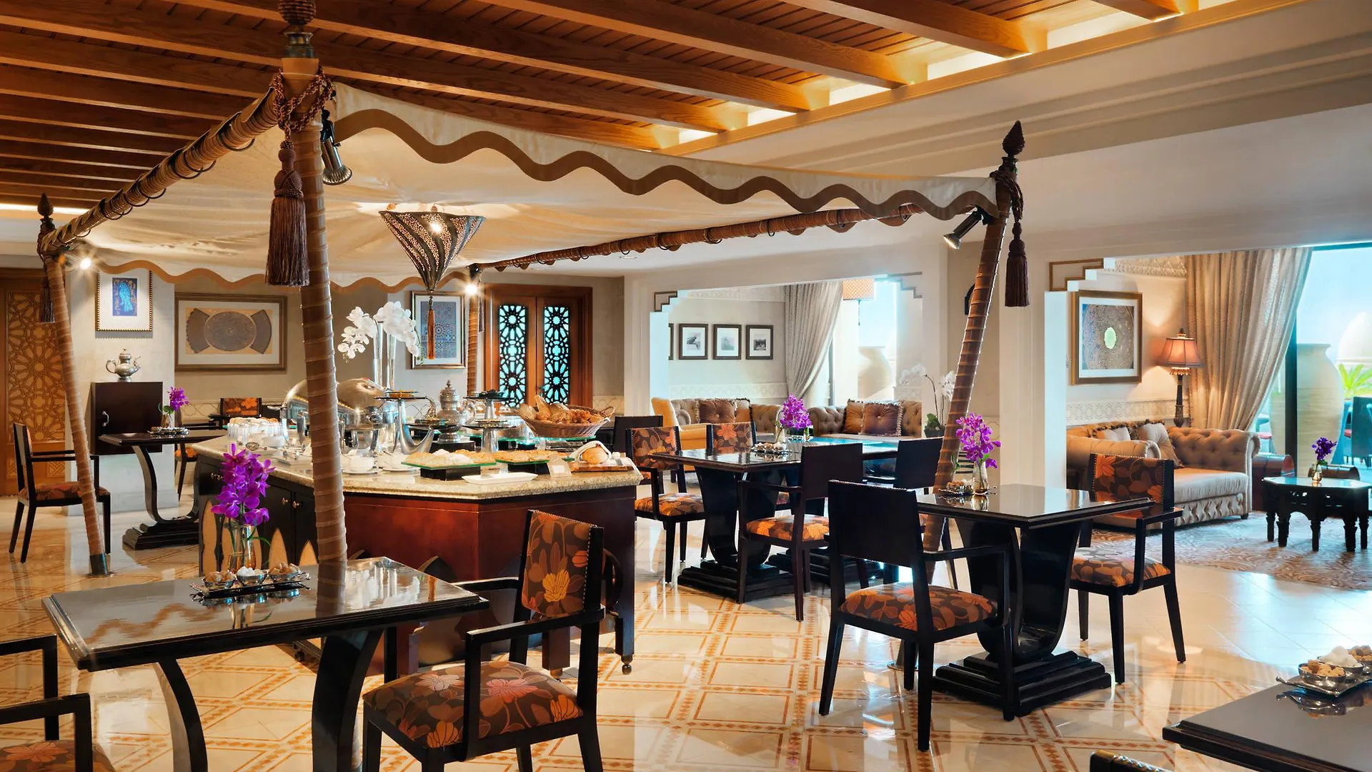 Jumeirah Mina Al Salam Dubai 5*,