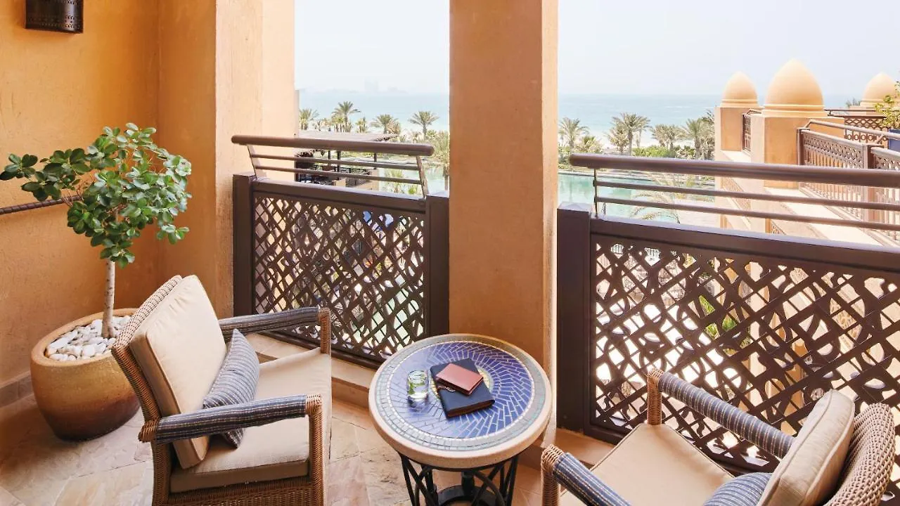 אתר נופש Jumeirah Mina Al Salam דובאי
