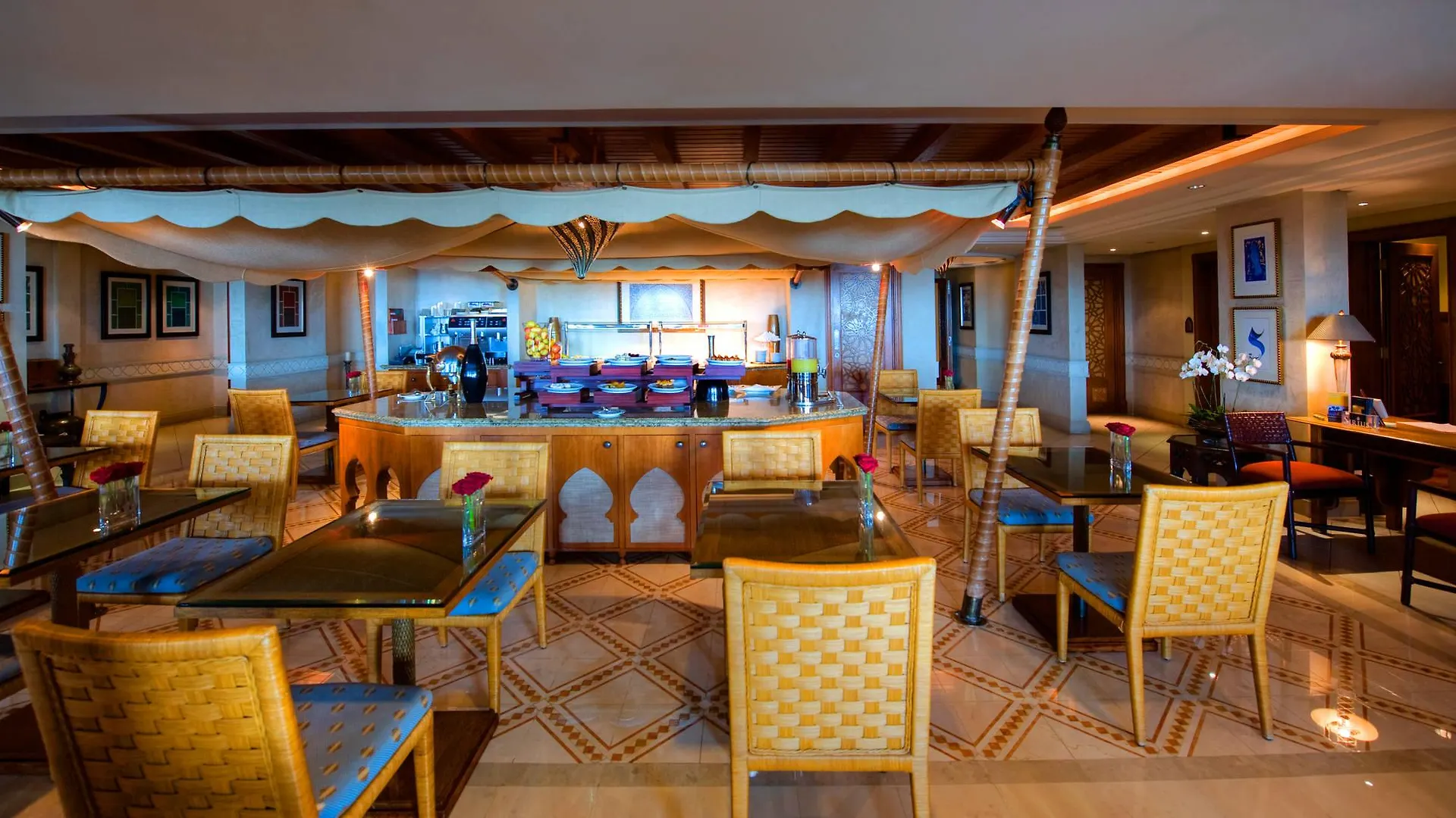 Jumeirah Mina Al Salam Dubai 5*,
